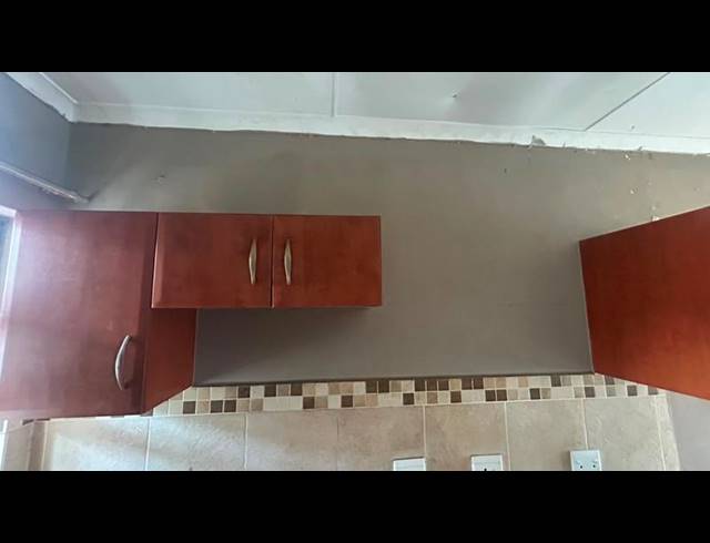 2 BEDROOM APARTMENT FOR SALE IN BRACKENHAM